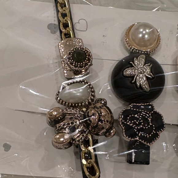 NWT Elegant Gold and Black Hair Clip Set - Picture 6 of 7